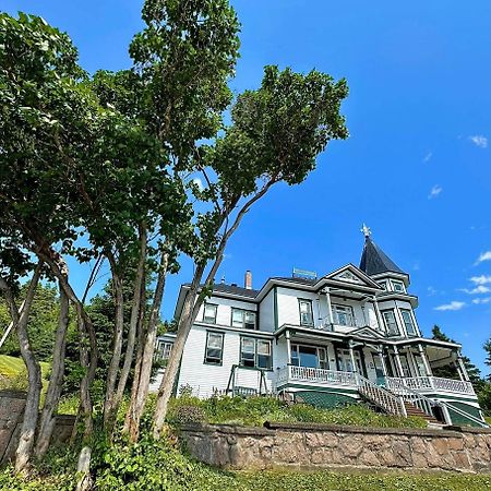 Le Manoir Du Vieux Presbytere Port-Daniel Eksteriør bilde