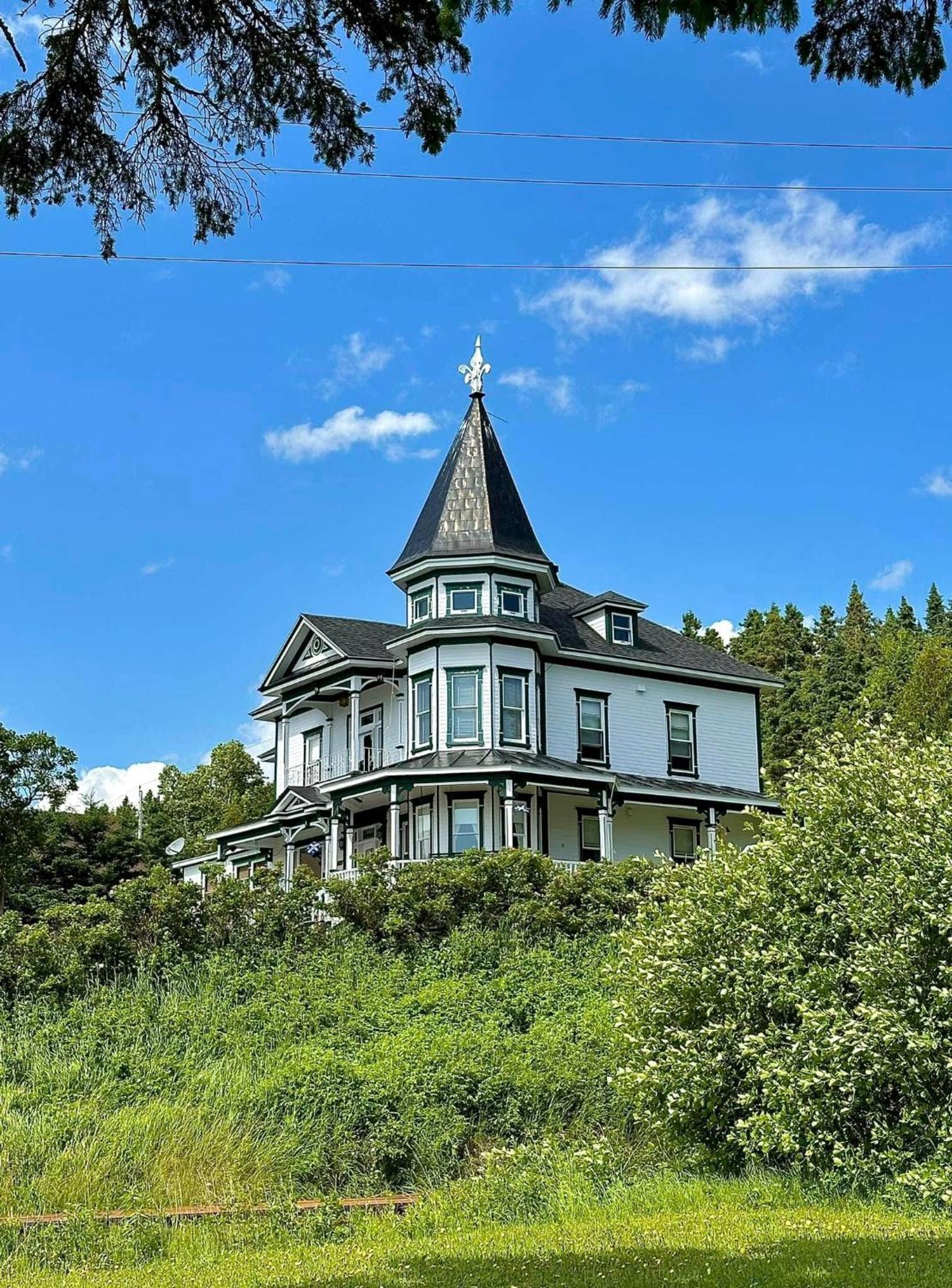 Le Manoir Du Vieux Presbytere Port-Daniel Eksteriør bilde