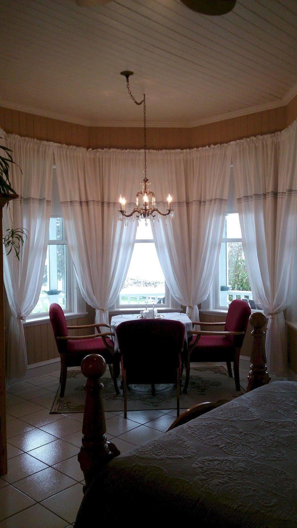 Le Manoir Du Vieux Presbytere Port-Daniel Eksteriør bilde
